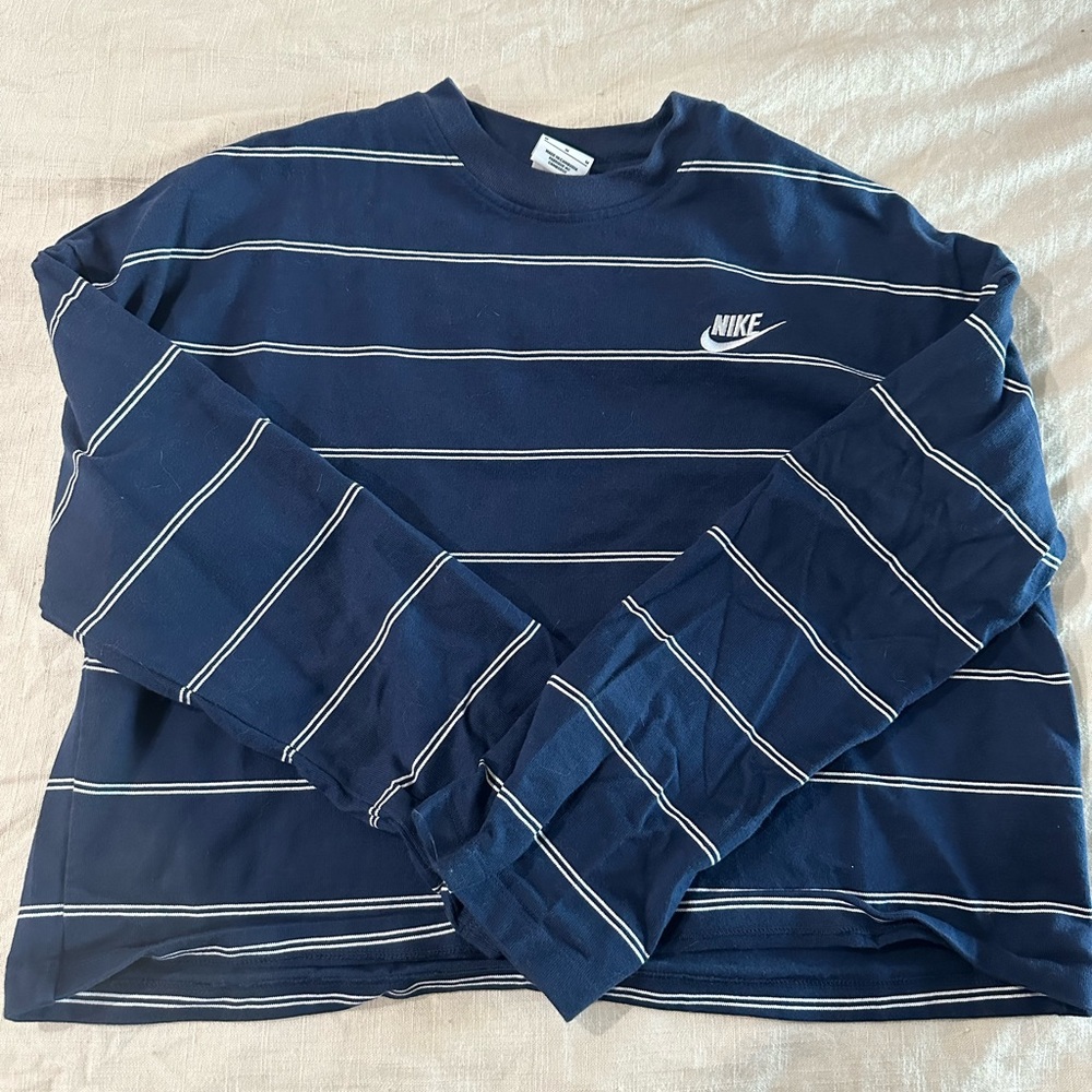 Nike cropped thick long sleeve